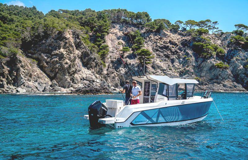 Quicksilver 705 Pilothouse