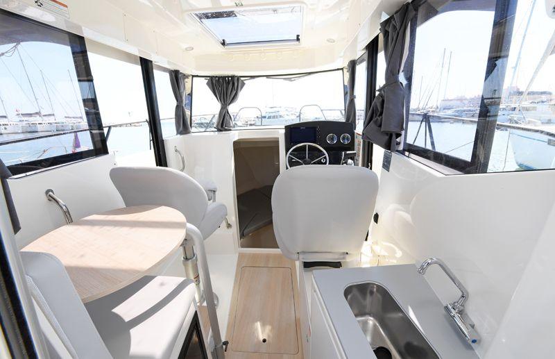 Quicksilver 805 Pilothouse - Marina Wassersport GmbH