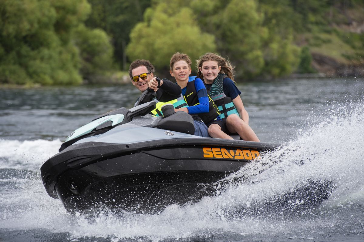SeaDoo GTI SE 170 Jetski Modell 2023 - Ice Metal / Neo Mint