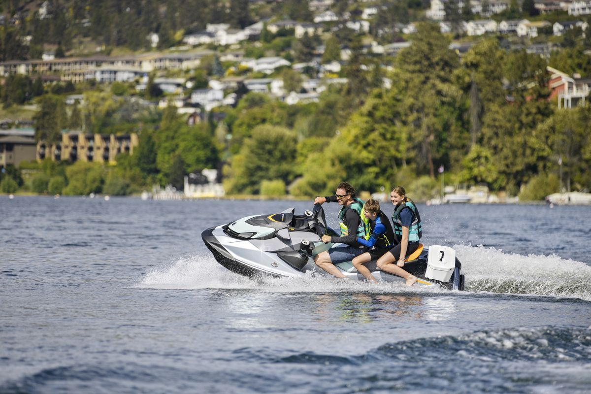 SeaDoo GTI SE 170 Jetski Modell 2023 - Ice Metal / Neo Mint