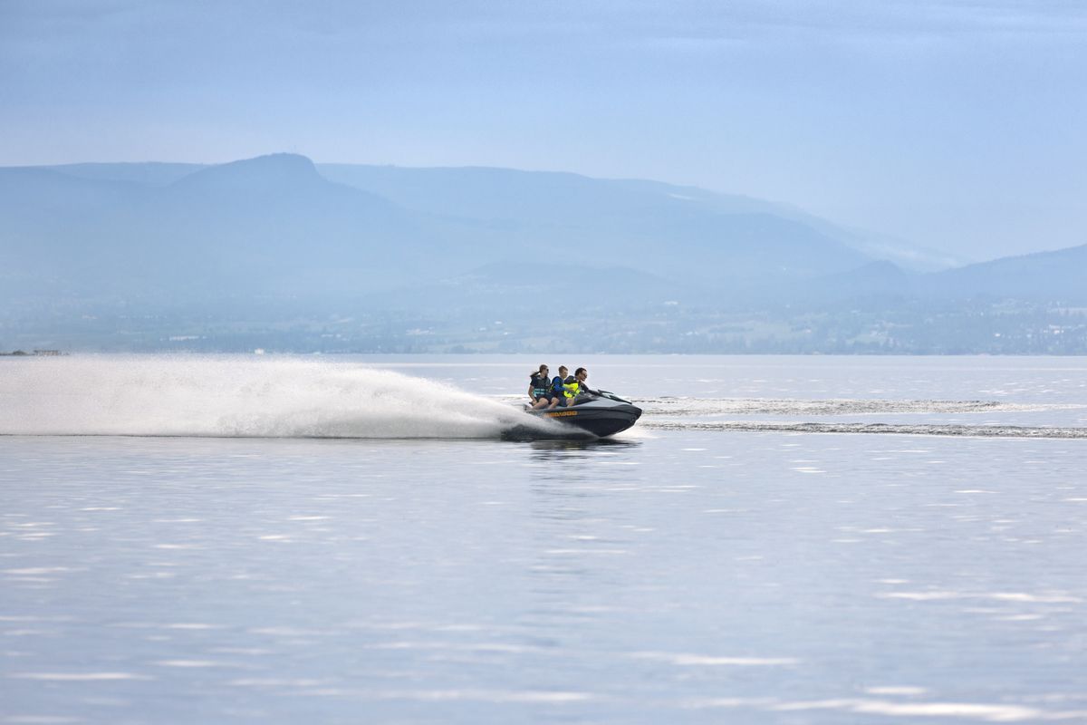 SeaDoo GTI SE 170 Jetski Modell 2023 - Ice Metal / Neo Mint