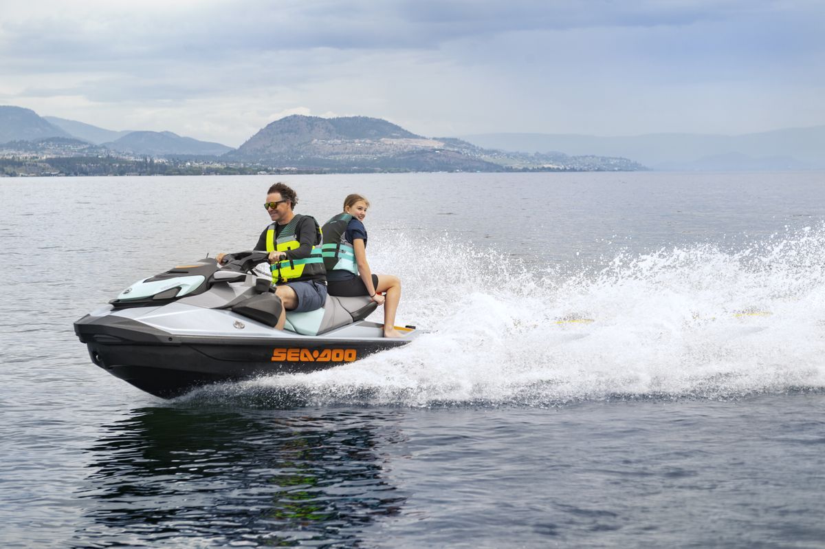 SeaDoo GTI SE 170 Jetski Modell 2023 - Ice Metal / Neo Mint