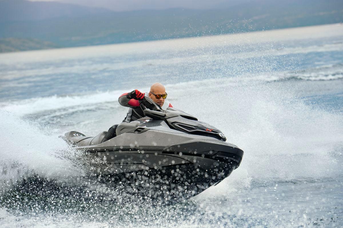 SeaDoo RXT-X RS 300 Audio iDF Jetski Modell 2023 - Premium Triple Black
