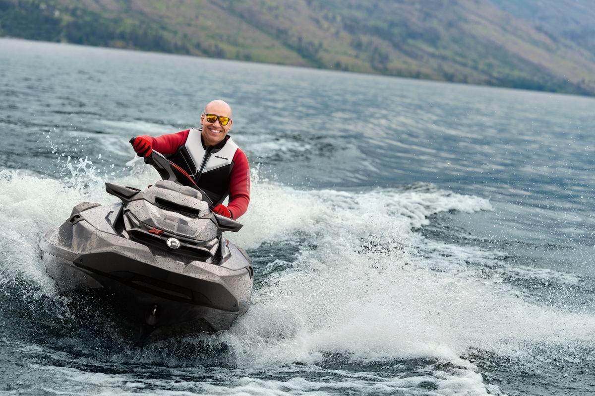 SeaDoo RXT-X RS 300 Audio iDF Jetski Modell 2023 - Premium Triple Black
