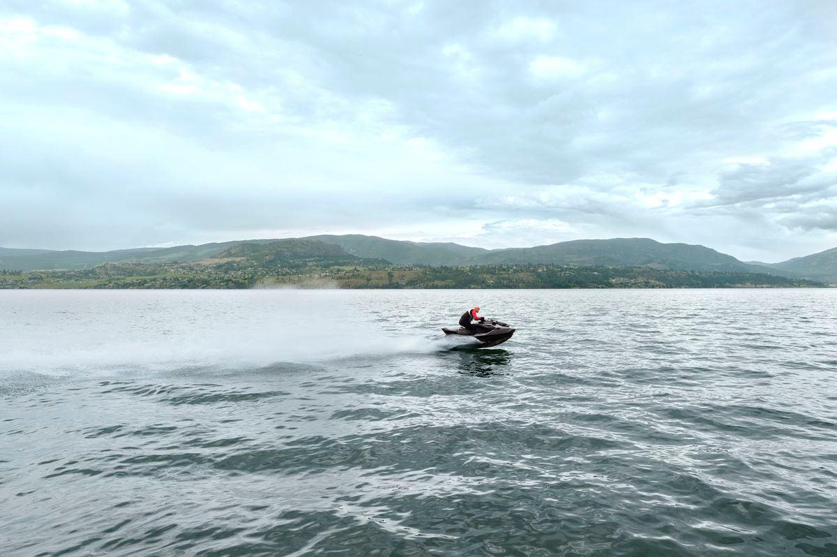 SeaDoo RXT-X RS 300 Audio iDF Jetski Modell 2023 - Premium Triple Black
