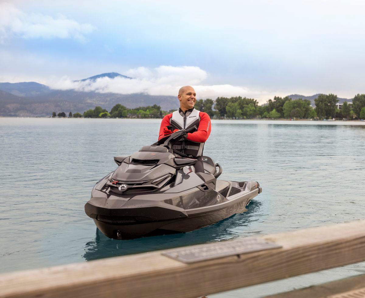 SeaDoo RXT-X RS 300 Audio iDF Jetski Modell 2023 - Premium Triple Black