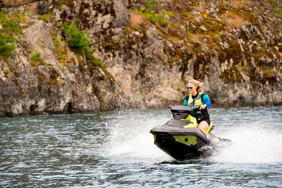 SeaDoo Spark Trixx 2UP 90 iBR Jetski Modell 2023 - Manta Green
