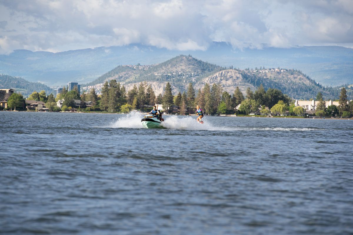 SeaDoo Wake Pro 230 Audio iDF Jetski Modell 2023 - Neo Mint