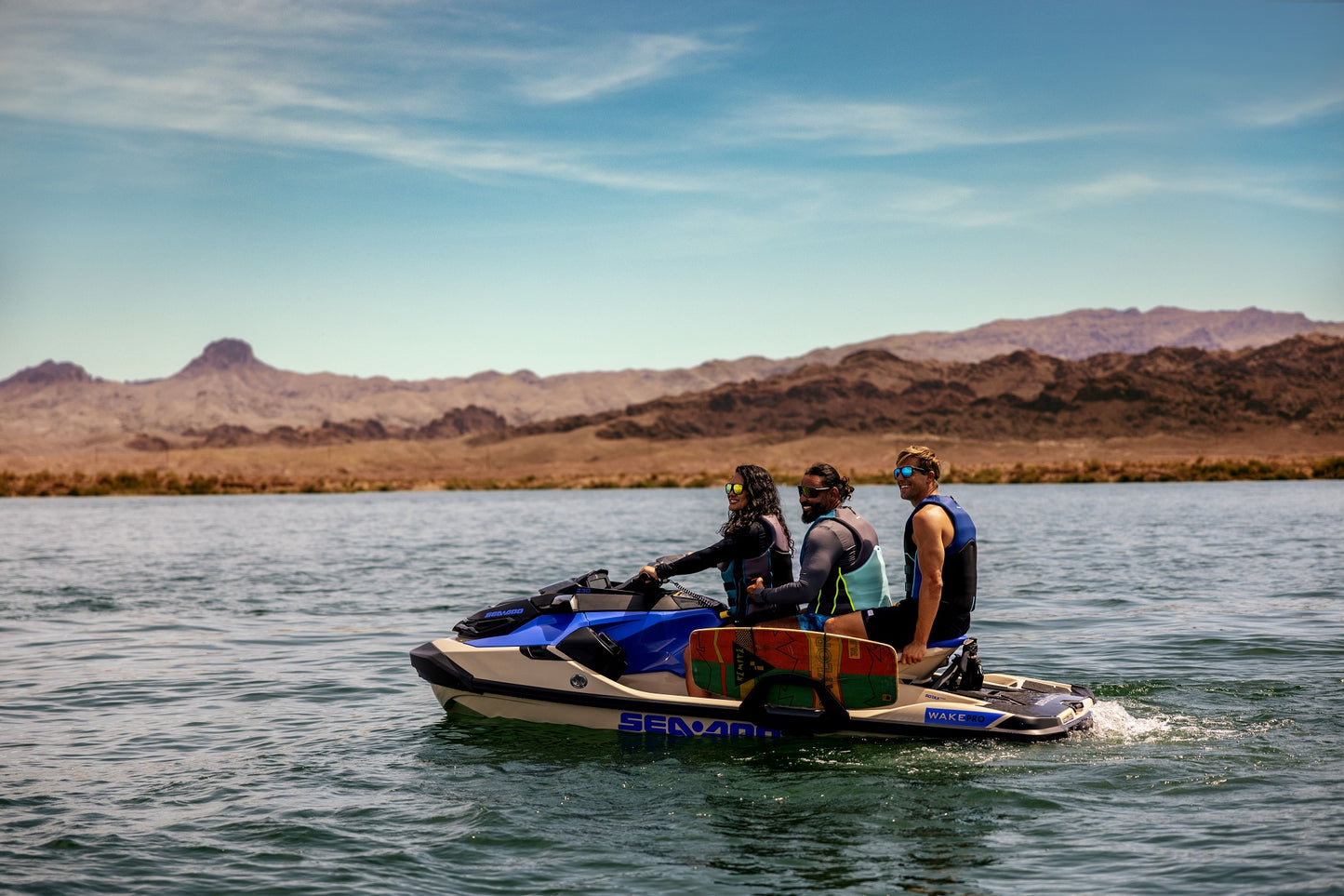 SeaDoo Wake Pro 230 Audio iDF Jetski Modell 2025 - Sand / Dazzling Blue - Marina Wassersport GmbH