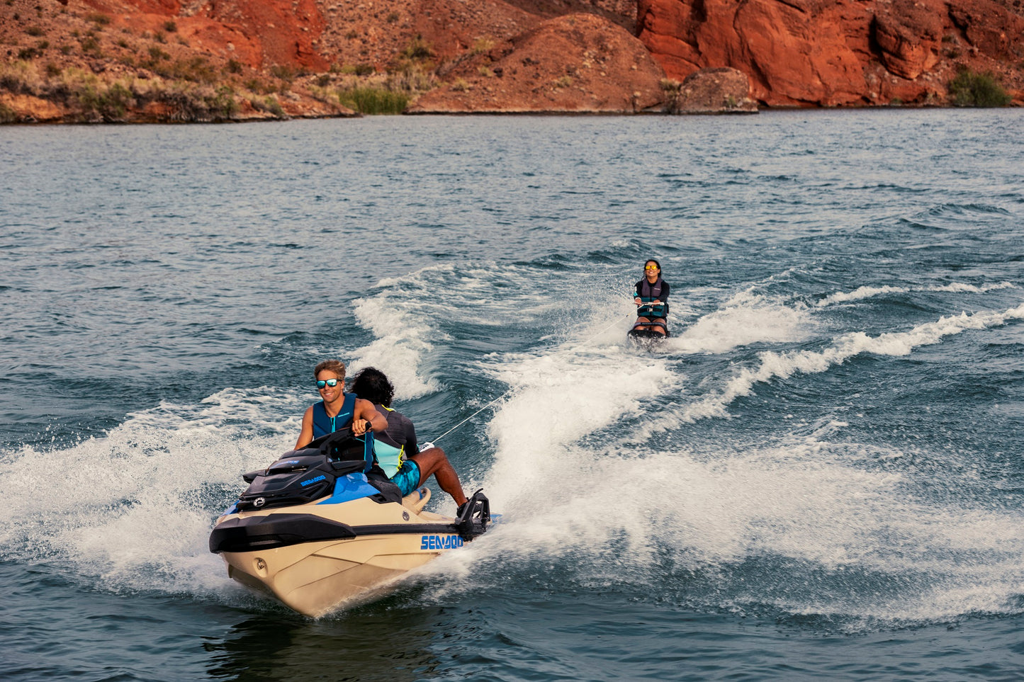 SeaDoo Wake Pro 230 Audio iDF Jetski Modell 2025 - Sand / Dazzling Blue - Marina Wassersport GmbH