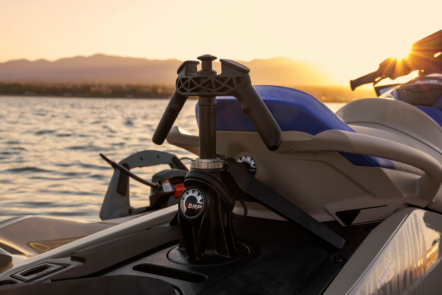 SeaDoo Wake Pro 230 Audio iDF Jetski Modell 2025 - Sand / Dazzling Blue - Marina Wassersport GmbH