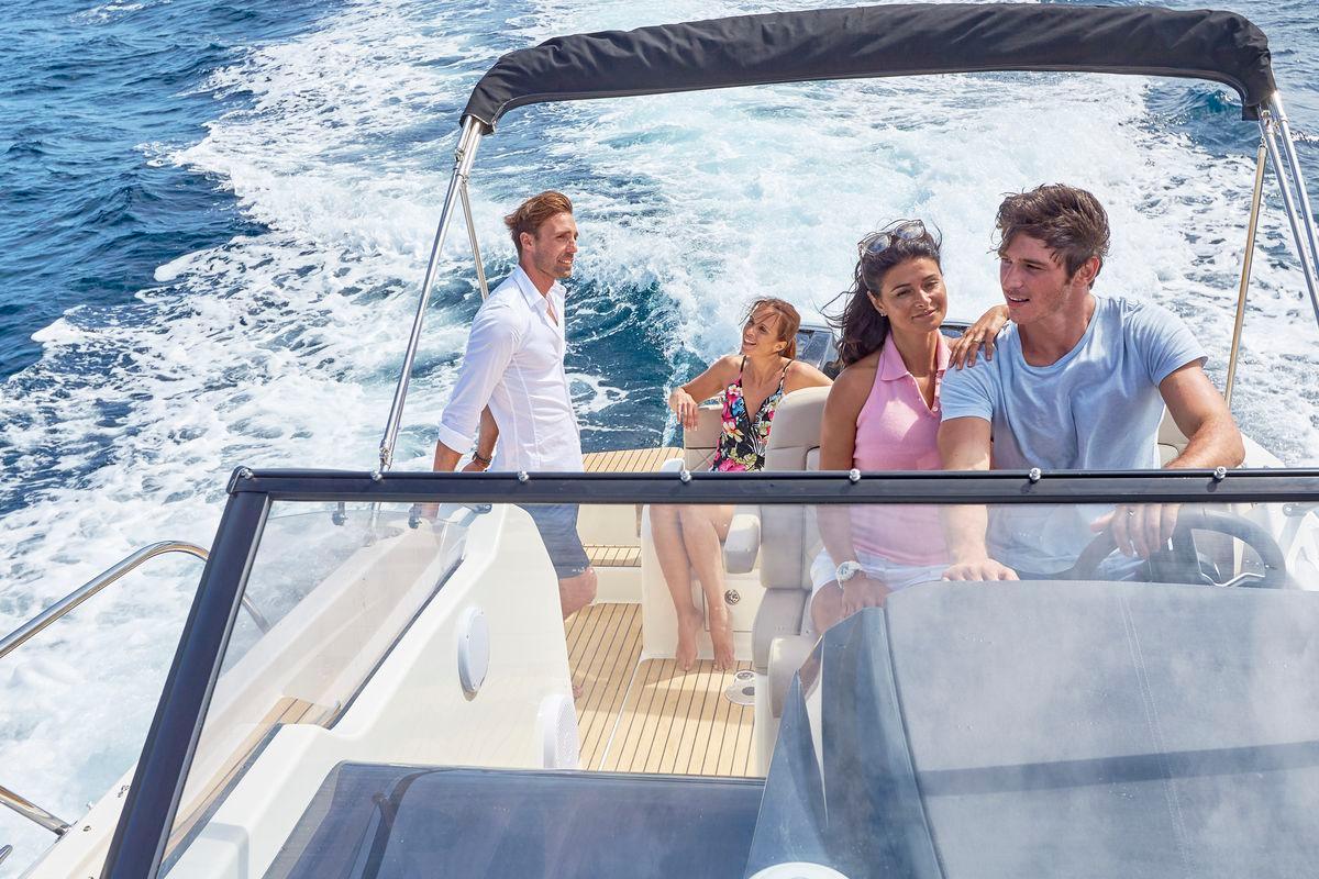 Quicksilver Activ 875 Sundeck - Marina Wassersport GmbH