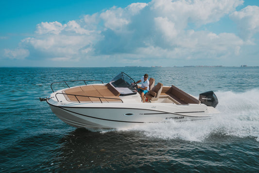 Quicksilver Activ 755 Sundeck 2025 – Ihr perfekter Daycruiser bei Marina Wassersport München