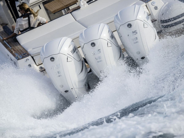 Yamaha Viertakt Außenborder – Zuverlässigkeit, Leistung und Effizienz auf dem Wasser - Marina Wassersport GmbH