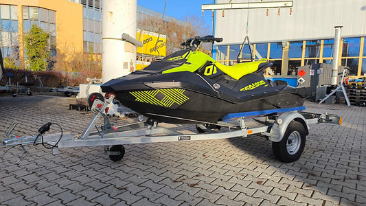 SeaDoo Spark Trixx 3UP 90 iBR Gebraucht Modell 2023 - Manta Green - 31h - Marina Wassersport GmbH