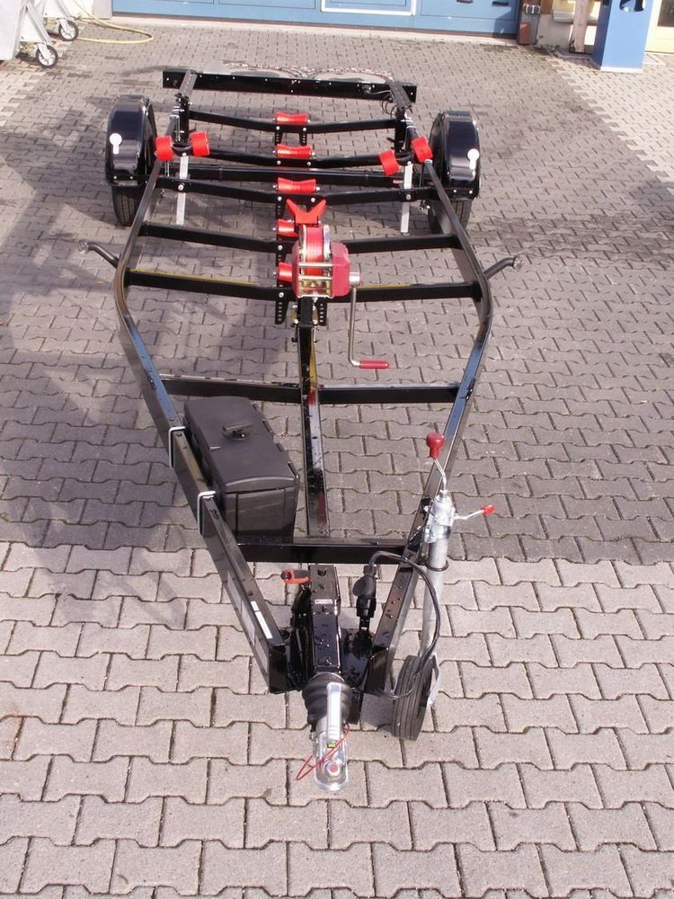 Harbeck Anhänger für Motorboote - Classic Line - Marina Wassersport GmbH