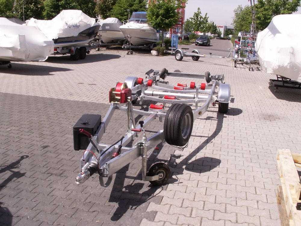 Harbeck Anhänger für Motorboote - Comfort Line - Marina Wassersport GmbH