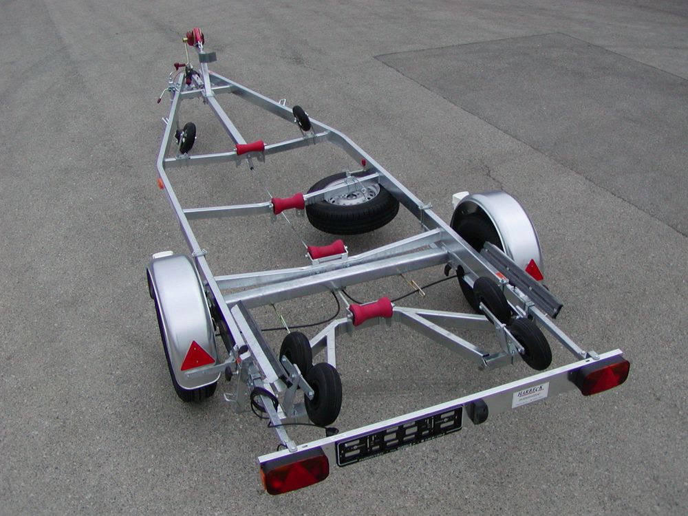Harbeck Anhänger für Motorboote - Comfort Line - Marina Wassersport GmbH