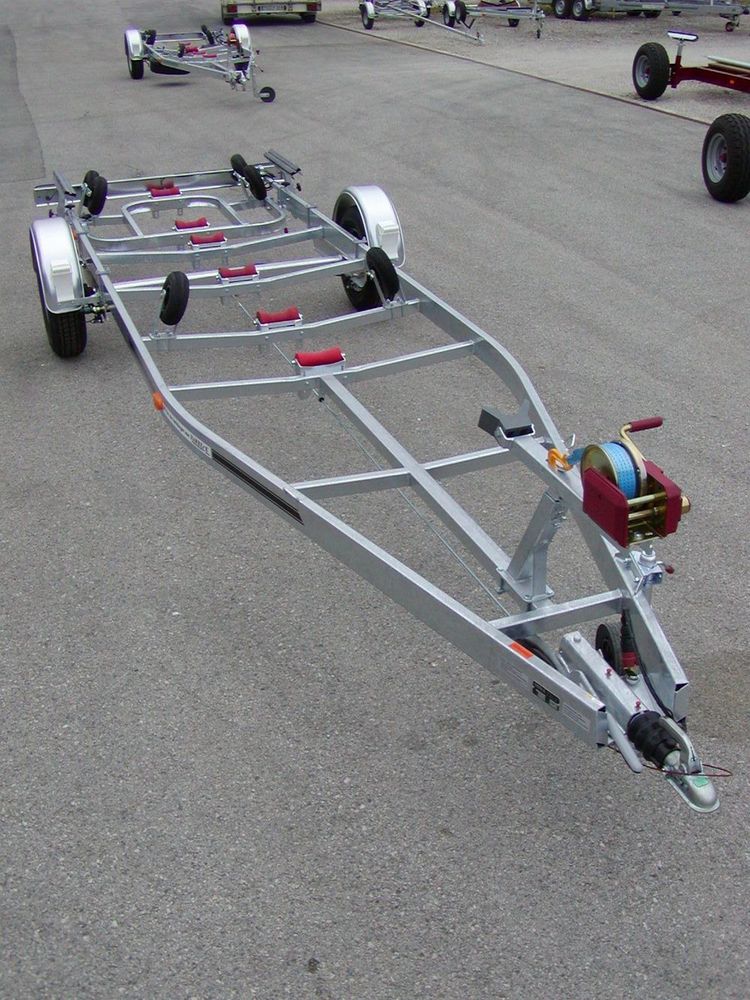 Harbeck Anhänger für Motorboote - Comfort Line - Marina Wassersport GmbH