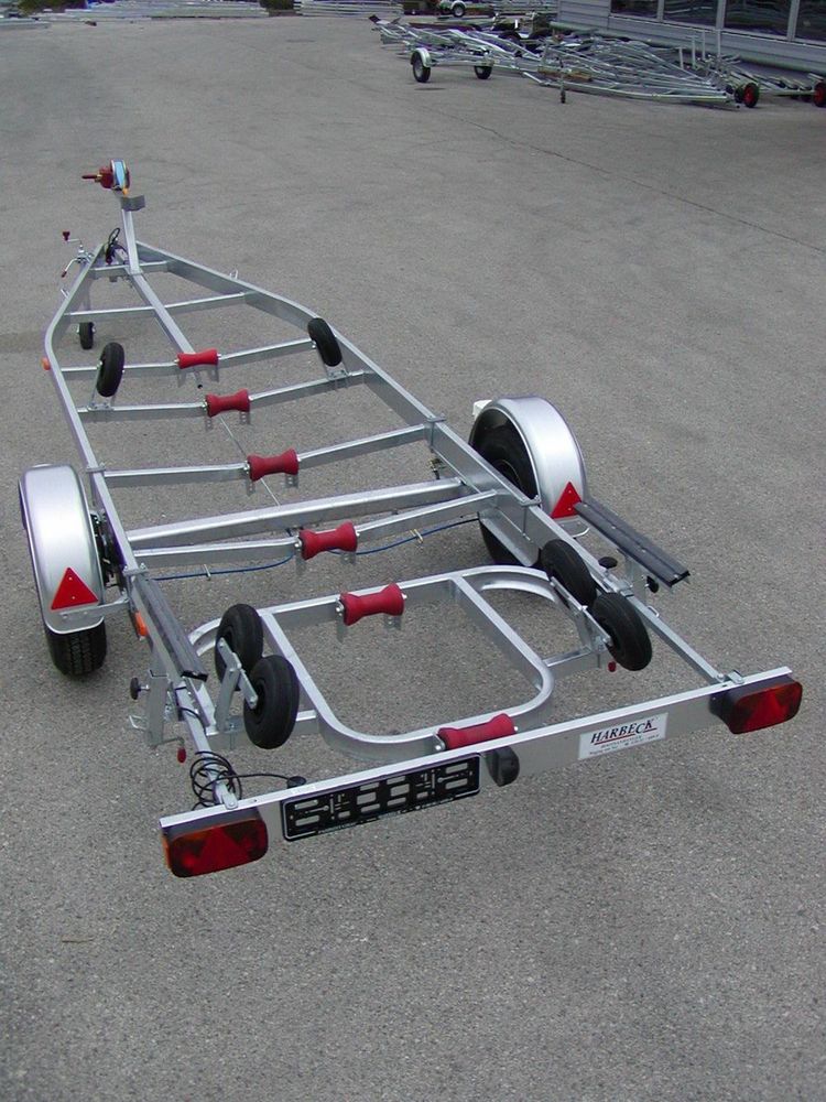 Harbeck Anhänger für Motorboote - Comfort Line - Marina Wassersport GmbH
