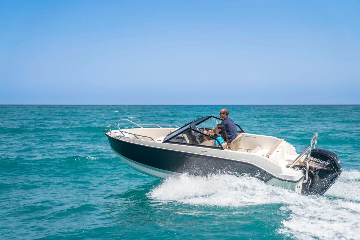 Quicksilver Activ 555 Bowrider