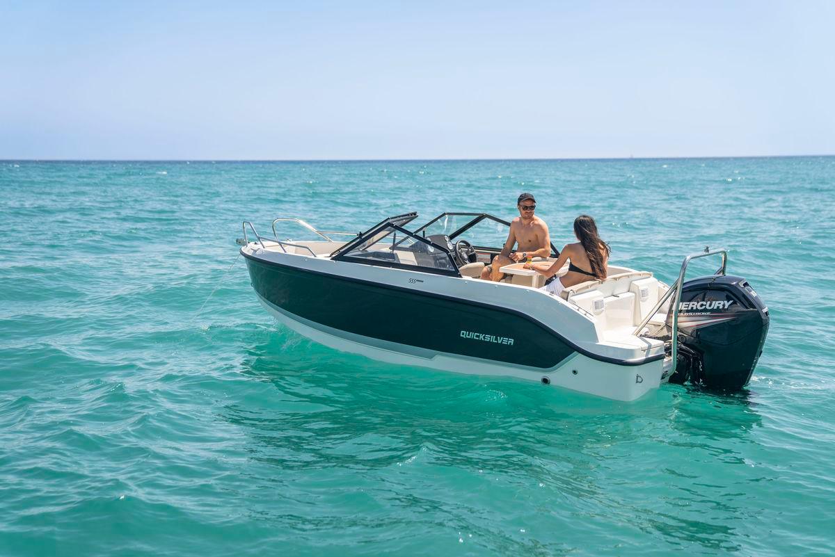 Quicksilver Activ 555 Bowrider