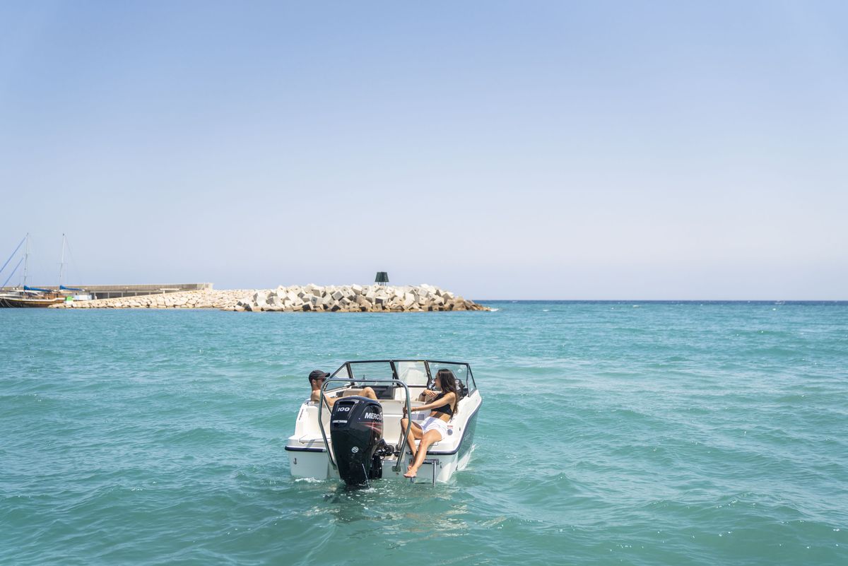 Quicksilver Activ 555 Bowrider