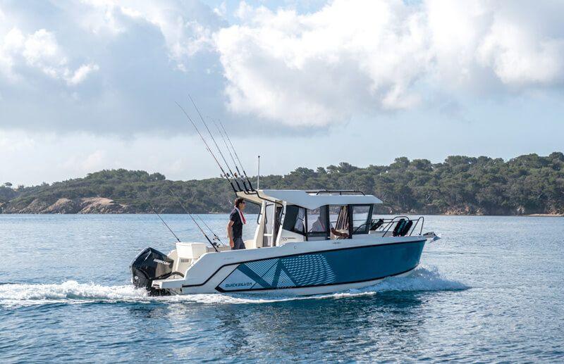 Quicksilver 705 Pilothouse