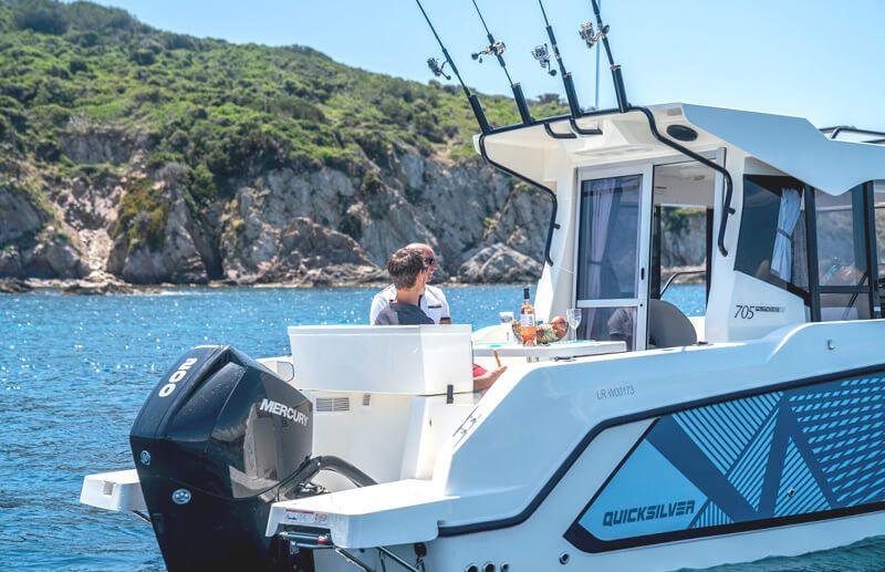 Quicksilver 705 Pilothouse