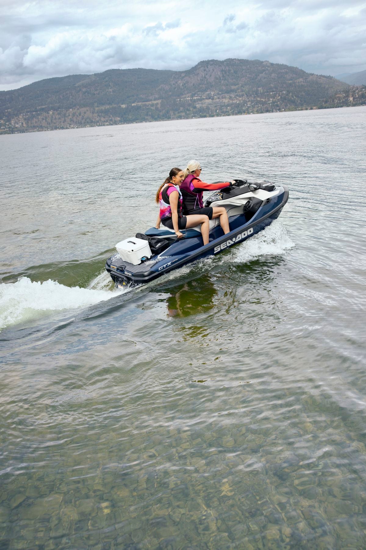 SeaDoo GTX Limited 300 Audio iDF Jetski Modell 2023 - Blue Abyss - Marina Wassersport GmbH
