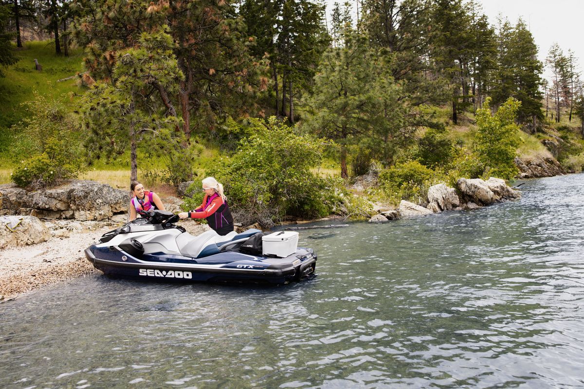 SeaDoo GTX Limited 300 Audio iDF Jetski Modell 2023 - Blue Abyss - Marina Wassersport GmbH
