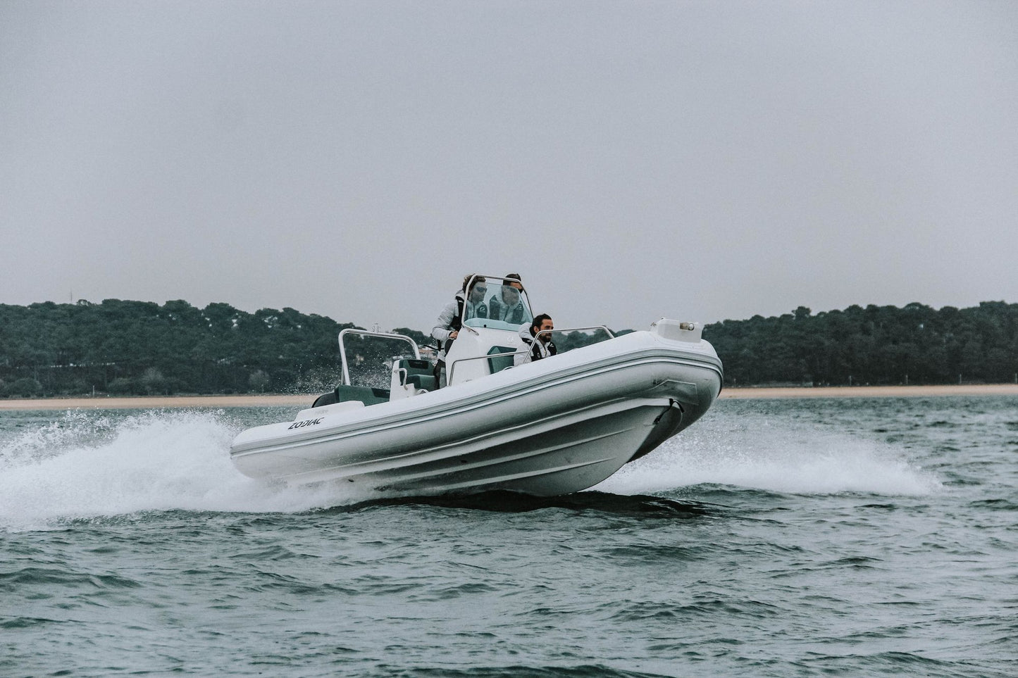 Zodiac Medline 5.8 - Marina Wassersport GmbH