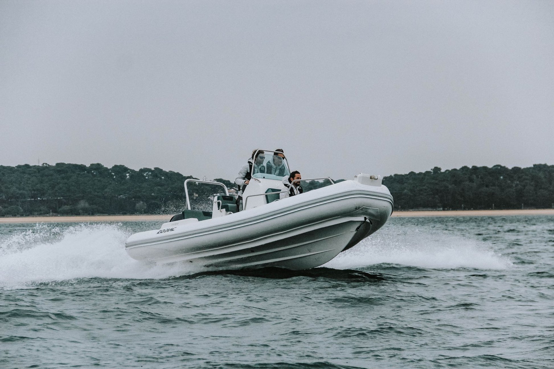 Zodiac Medline 5.8 - Marina Wassersport GmbH