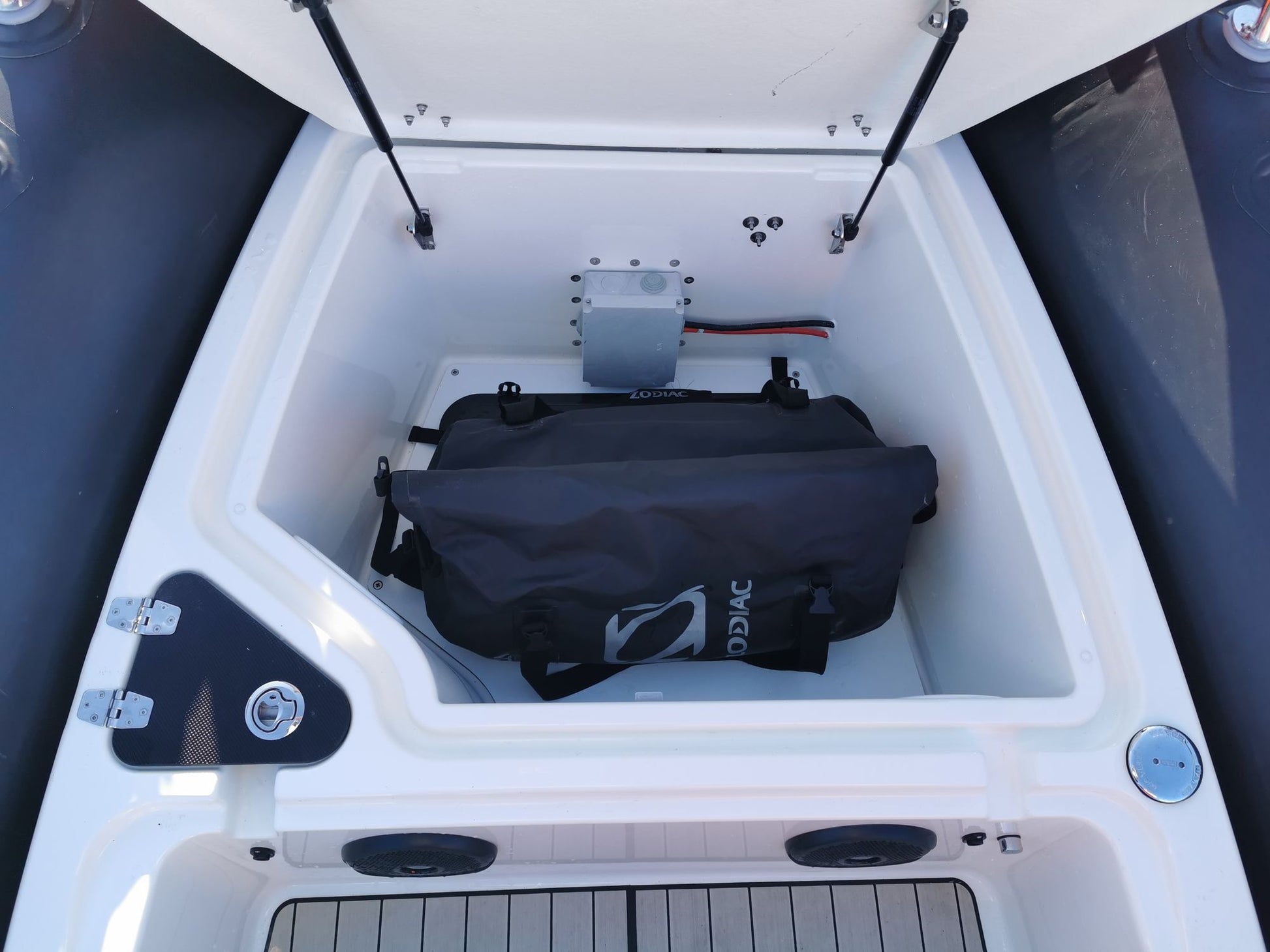 Zodiac Medline 6.8 - Marina Wassersport GmbH