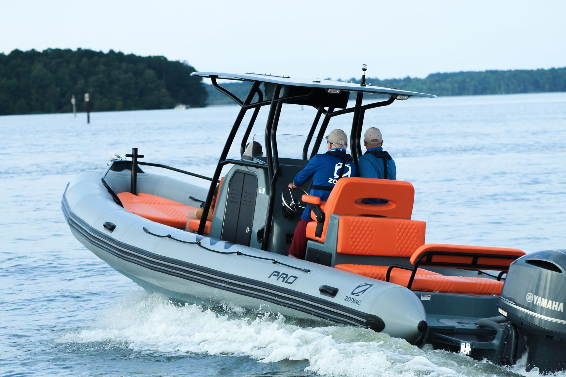Zodiac Pro 850 - Marina Wassersport GmbH