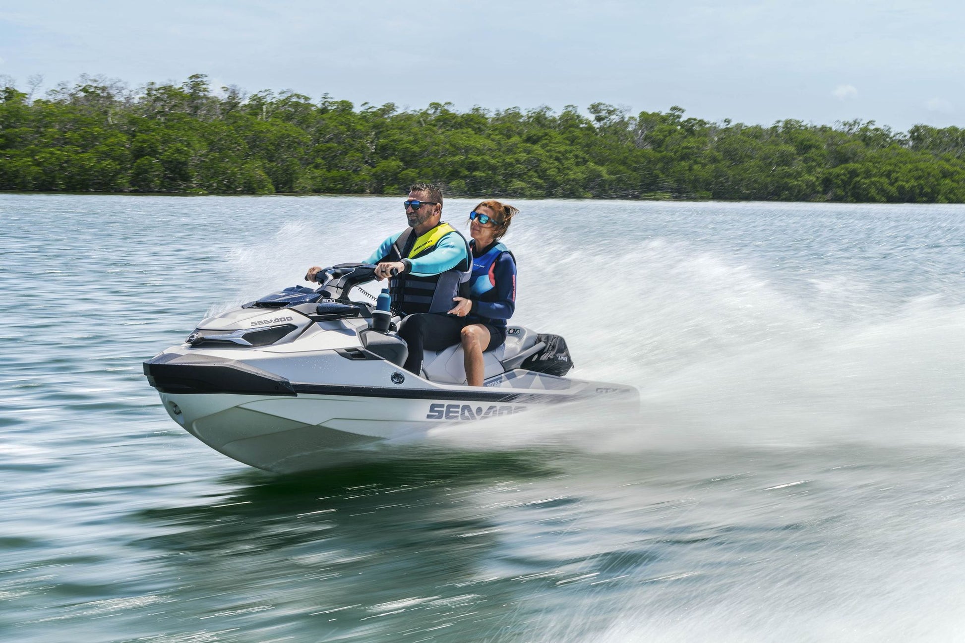 SeaDoo GTX Limited 300 Audio iDF Jetski Modell 2024 - Pearl White - Marina Wassersport GmbH