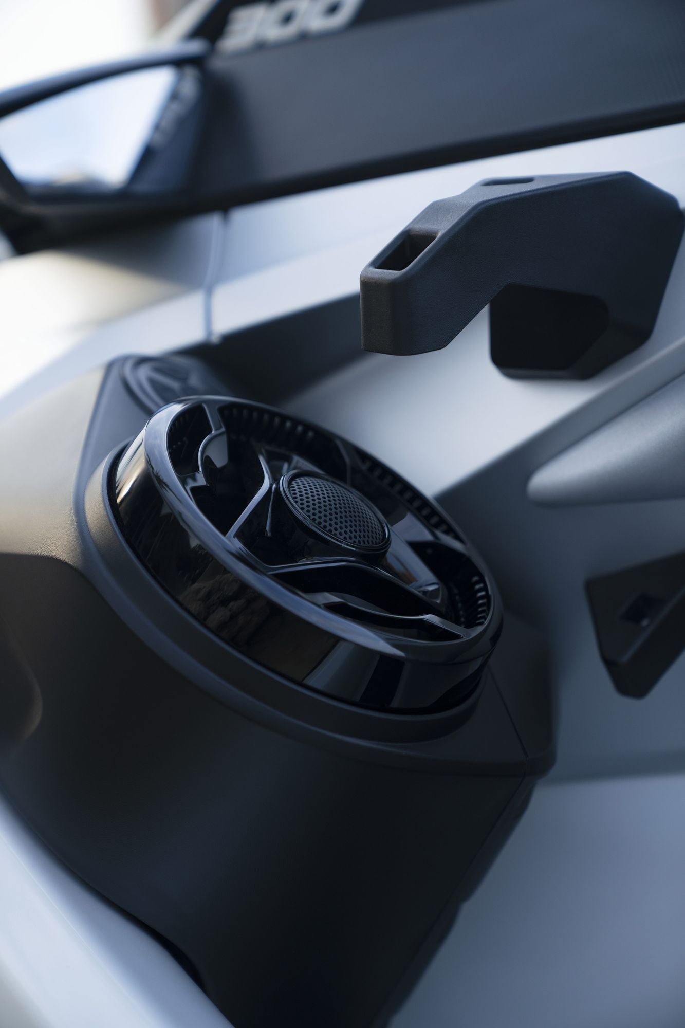 SeaDoo GTX Limited 300 Audio iDF Jetski Modell 2024 - Pearl White - Marina Wassersport GmbH