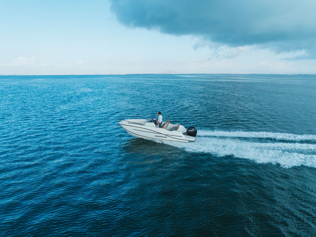 Quicksilver Activ 605 Open