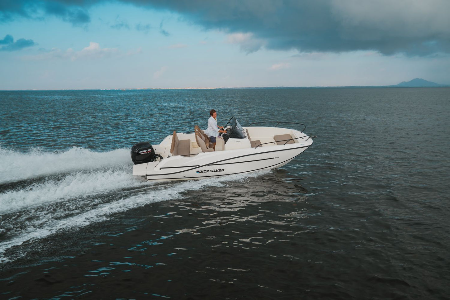 Quicksilver Activ 605 Open