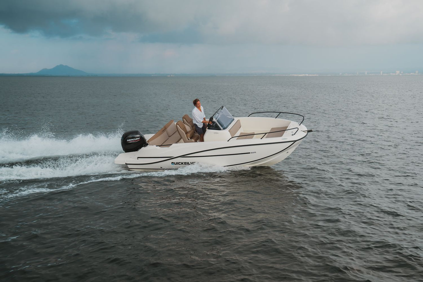 Quicksilver Activ 605 Open