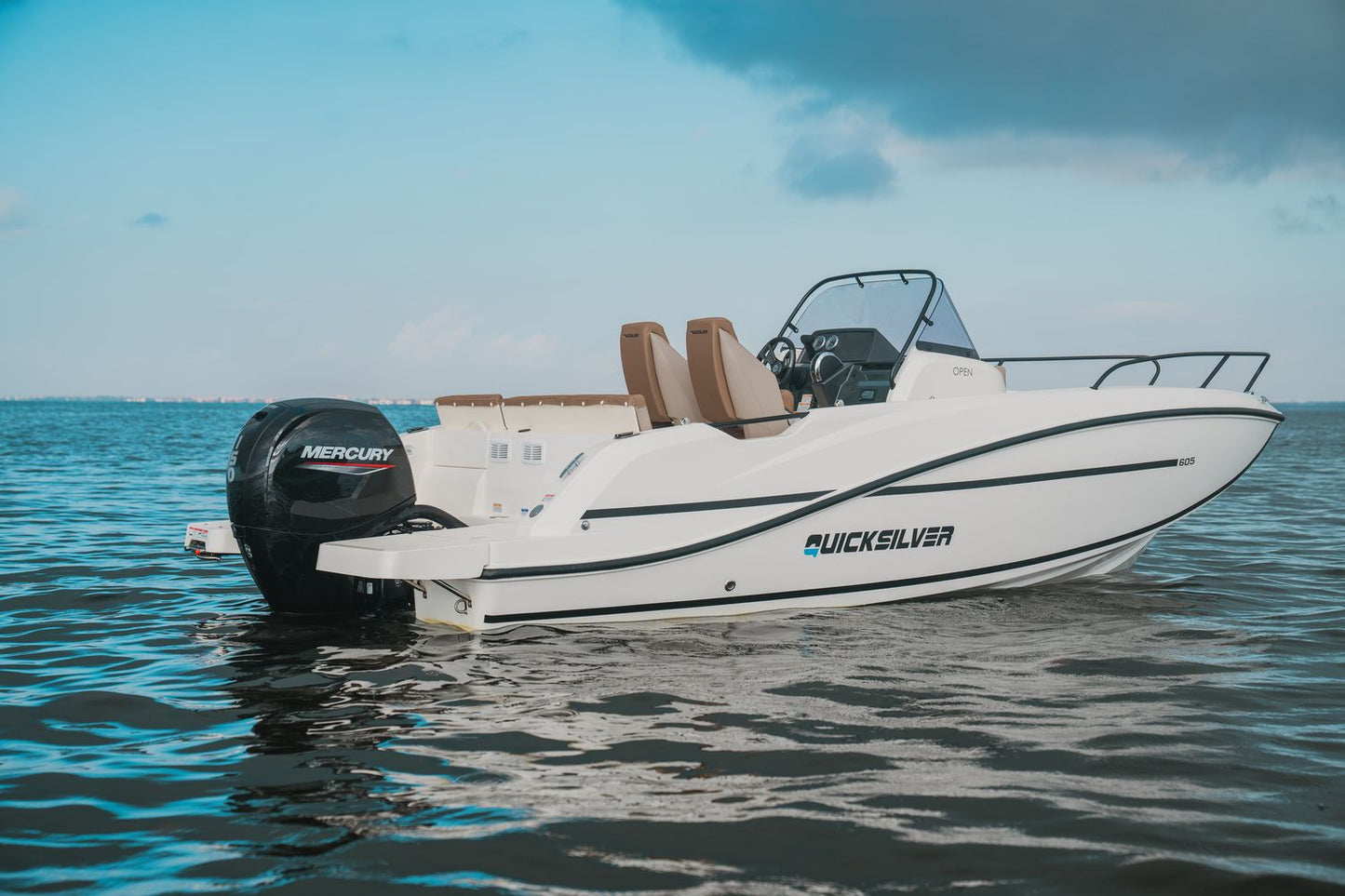 Quicksilver Activ 605 Open