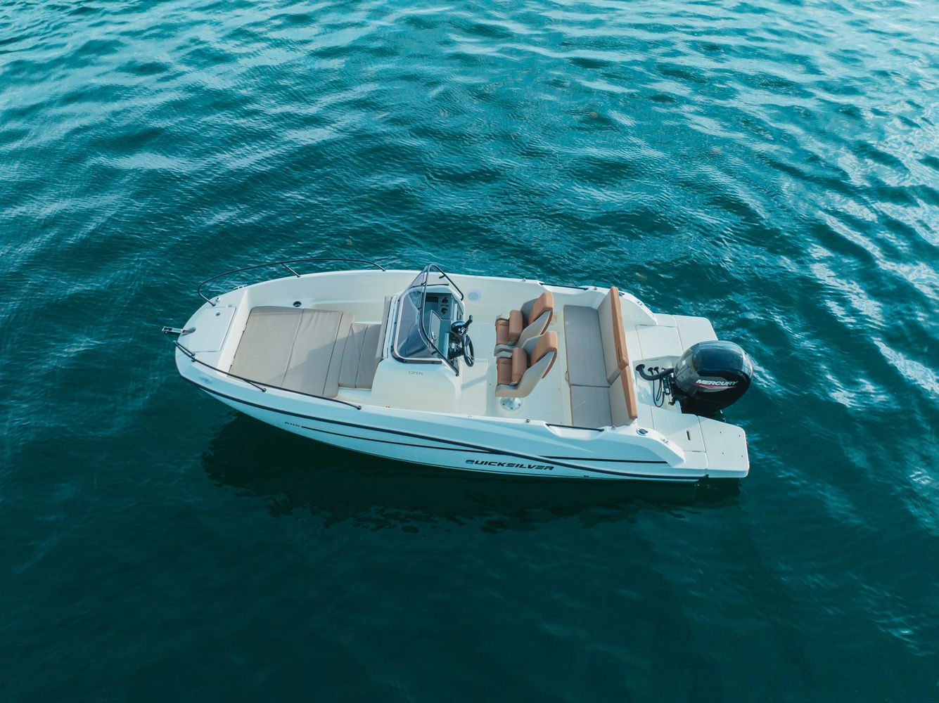 Quicksilver Activ 605 Open