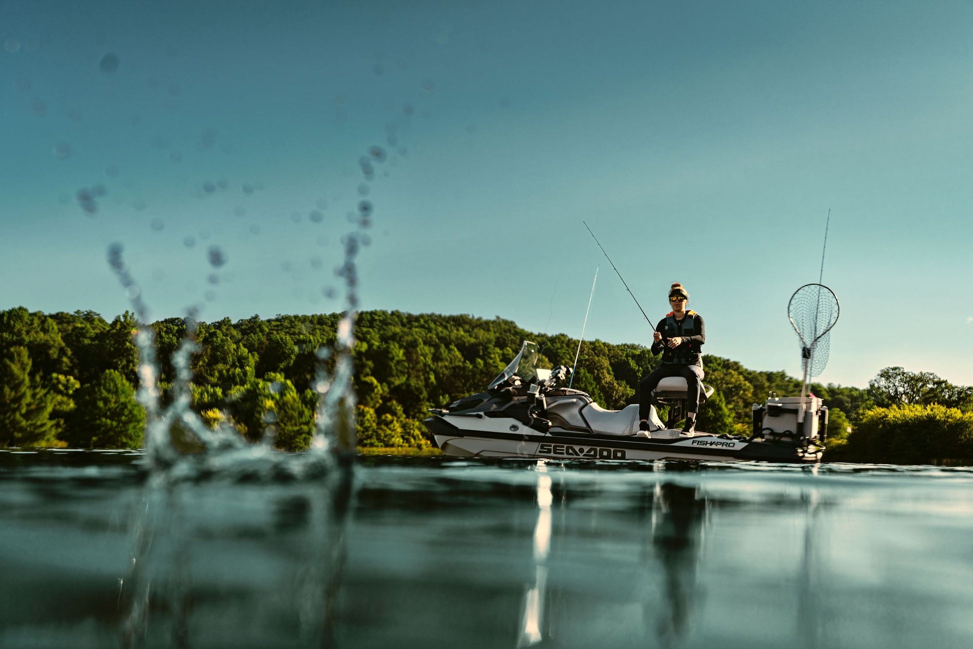 SeaDoo FishPro APEX 300 Audio iDF Jetski Modell 2025 - Shark Grey / Nori Green - Marina Wassersport GmbH