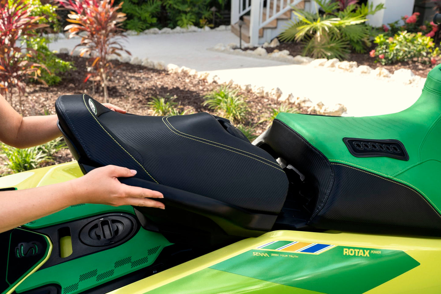 Sea-Doo RXP-X Senna 350 Jetski Modell 2027 Racing Yellow & Amazon Green Limited Edition