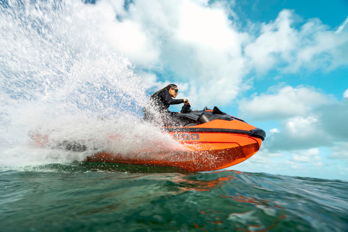 Sea-Doo RXT-X 350 Modell 2027 – Solar Orange Metallic Premium