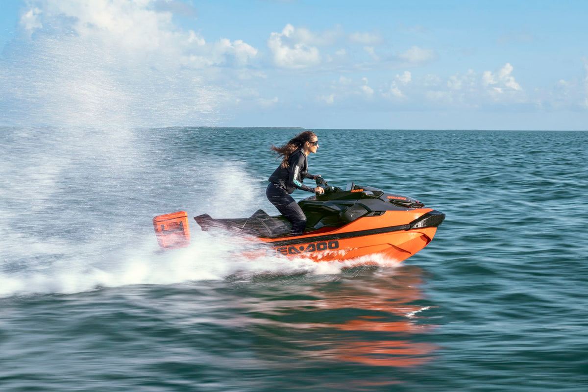 Sea-Doo RXT-X 350 Modell 2027 – Solar Orange Metallic Premium