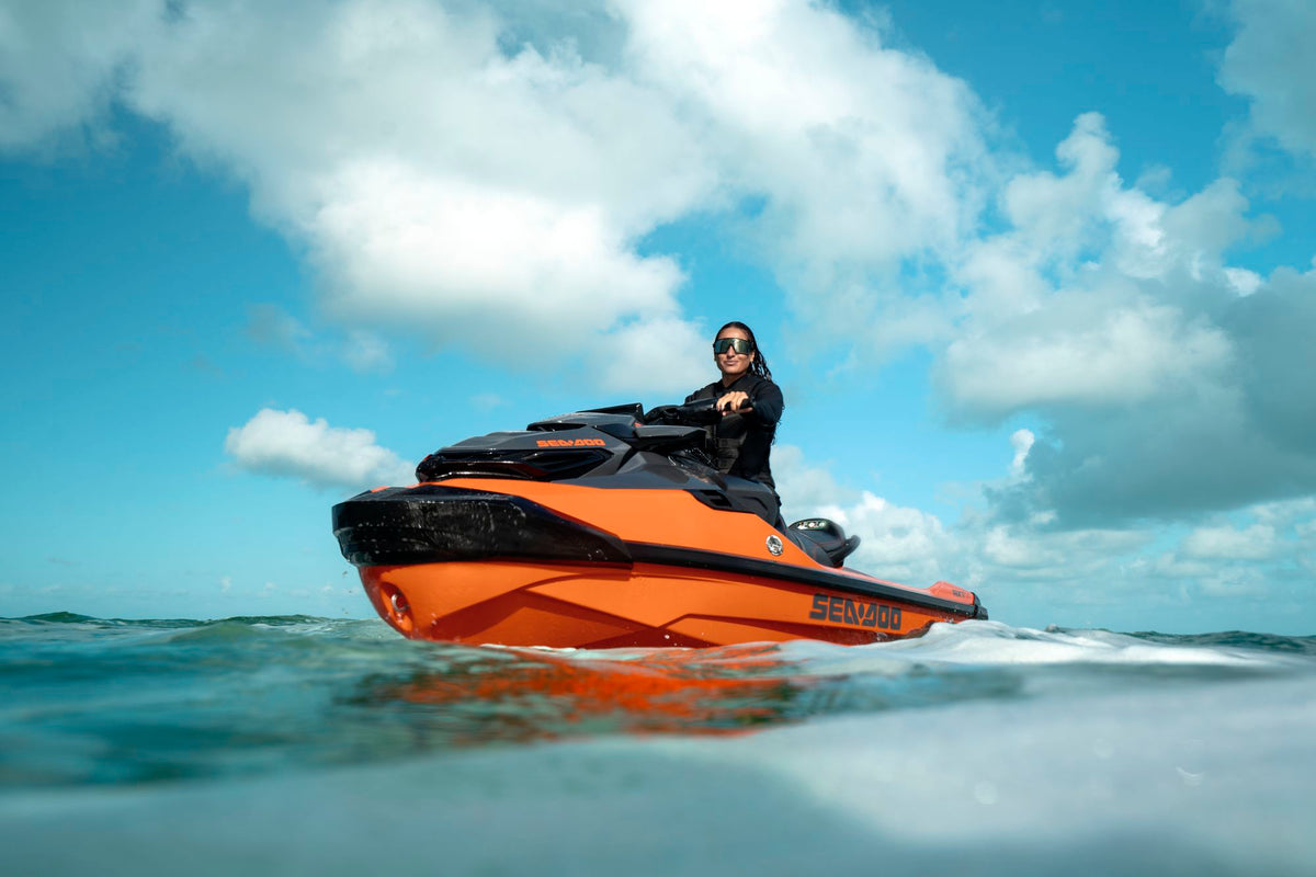 Sea-Doo RXT-X 350 Modell 2027 – Solar Orange Metallic Premium