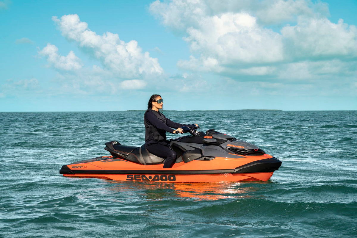 Sea-Doo RXT-X 350 Modell 2027 – Solar Orange Metallic Premium