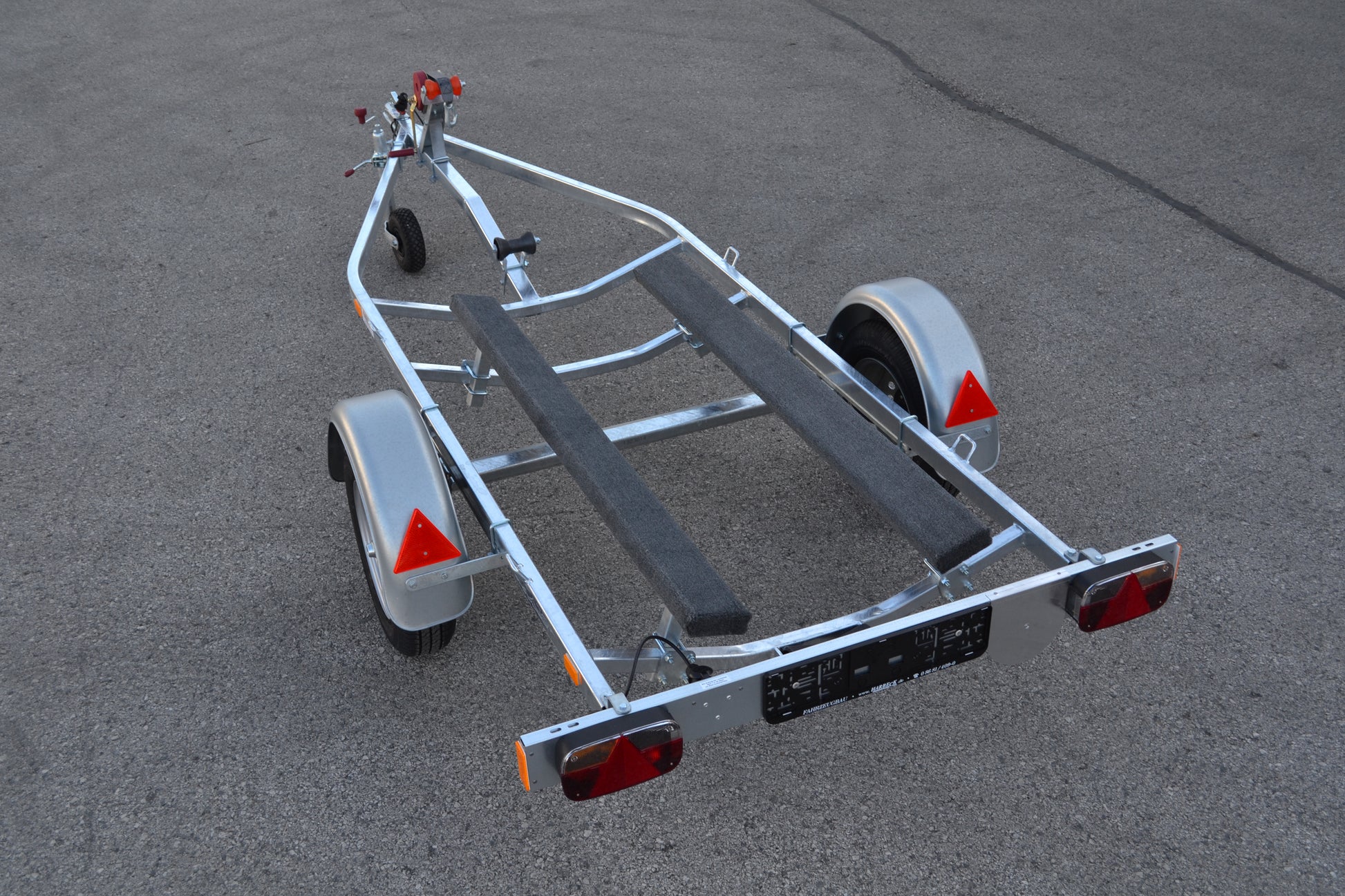 Harbeck Anhänger für Jetski - Marina Wassersport GmbH