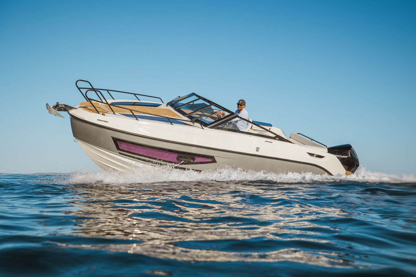 Quicksilver Activ 755 Cruiser